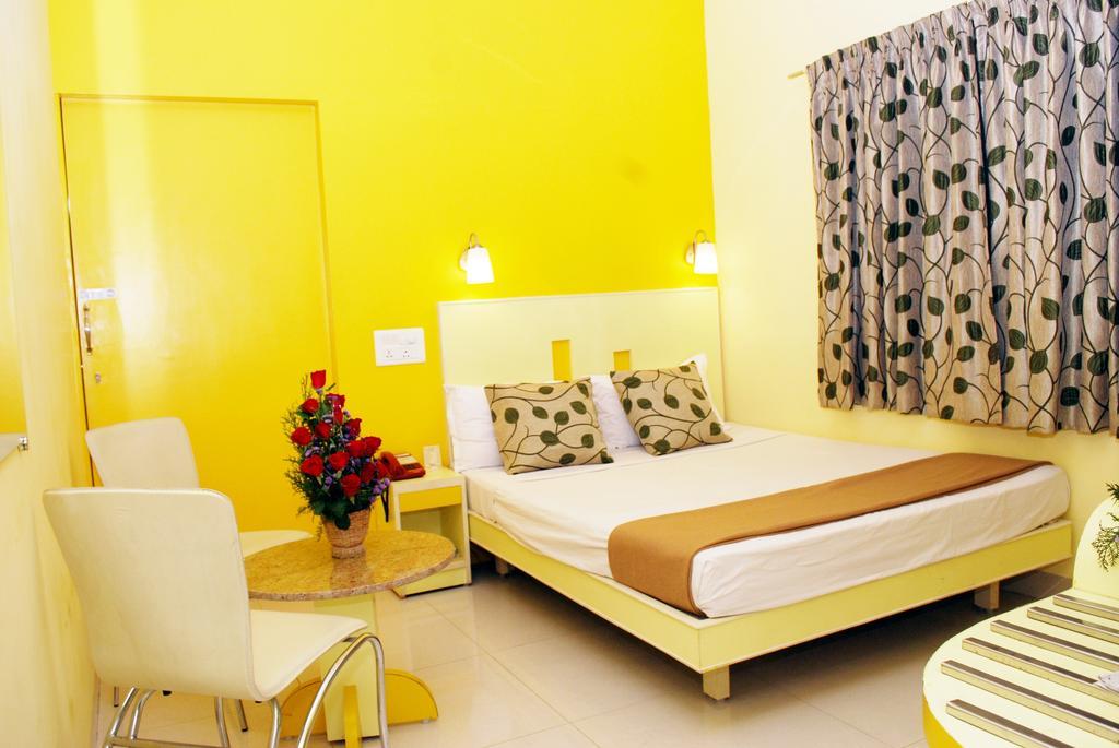 Hotel Pandian Chennai Room photo