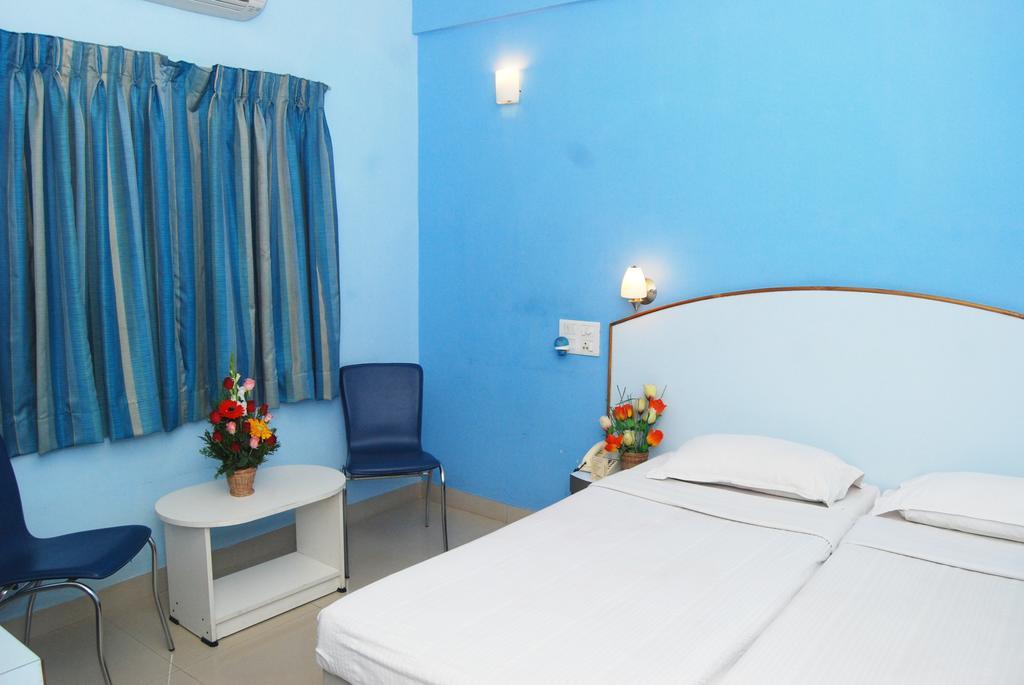 Hotel Pandian Chennai Exterior photo