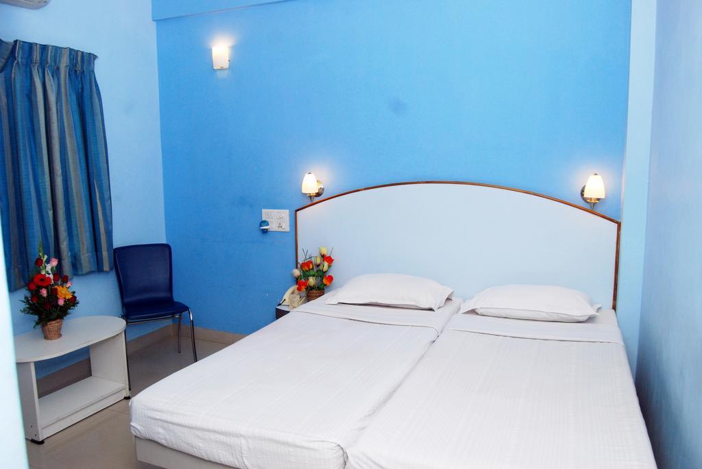 Hotel Pandian Chennai Exterior photo