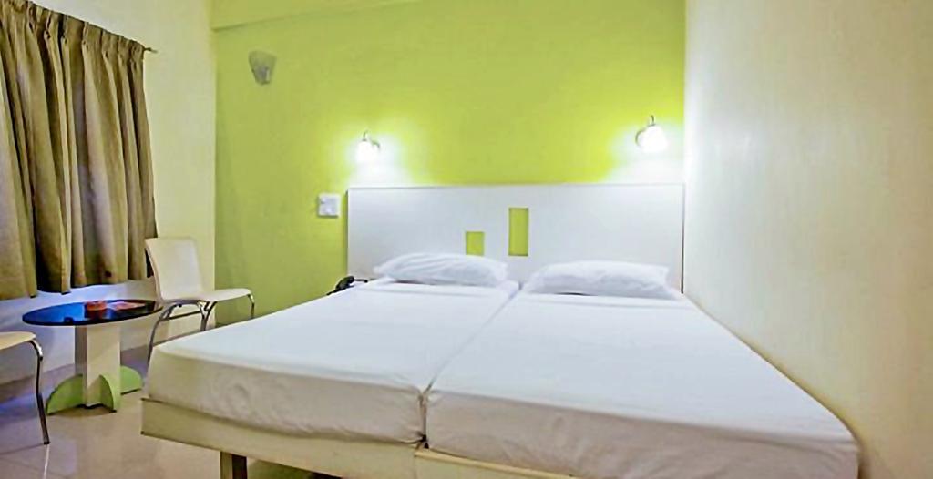 Hotel Pandian Chennai Exterior photo