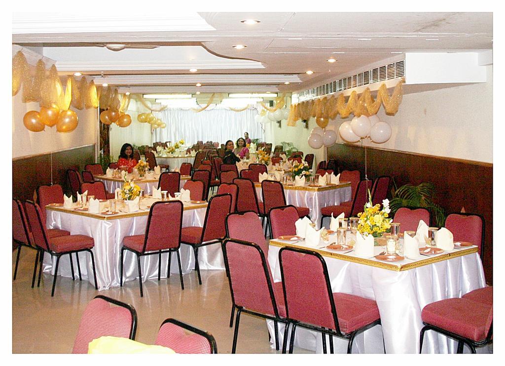 Hotel Pandian Chennai Exterior photo