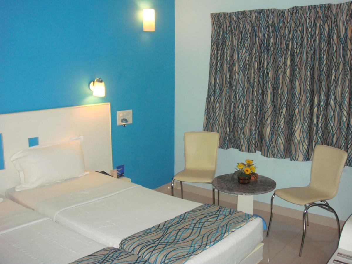 Hotel Pandian Chennai Exterior photo