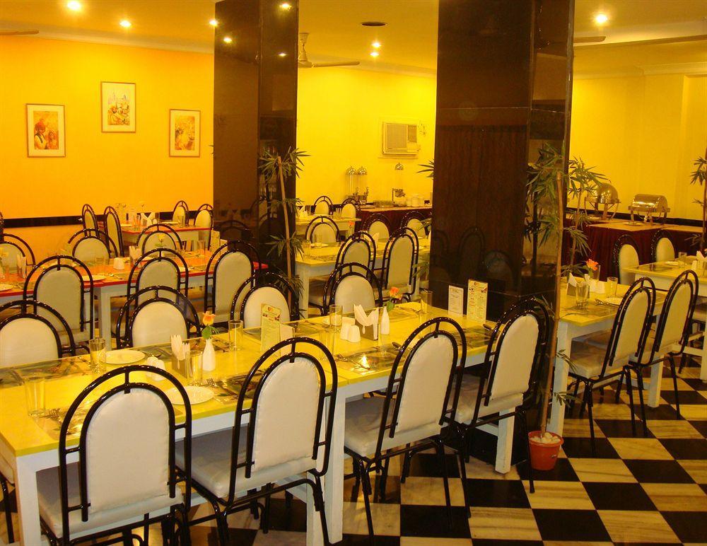Hotel Pandian Chennai Exterior photo