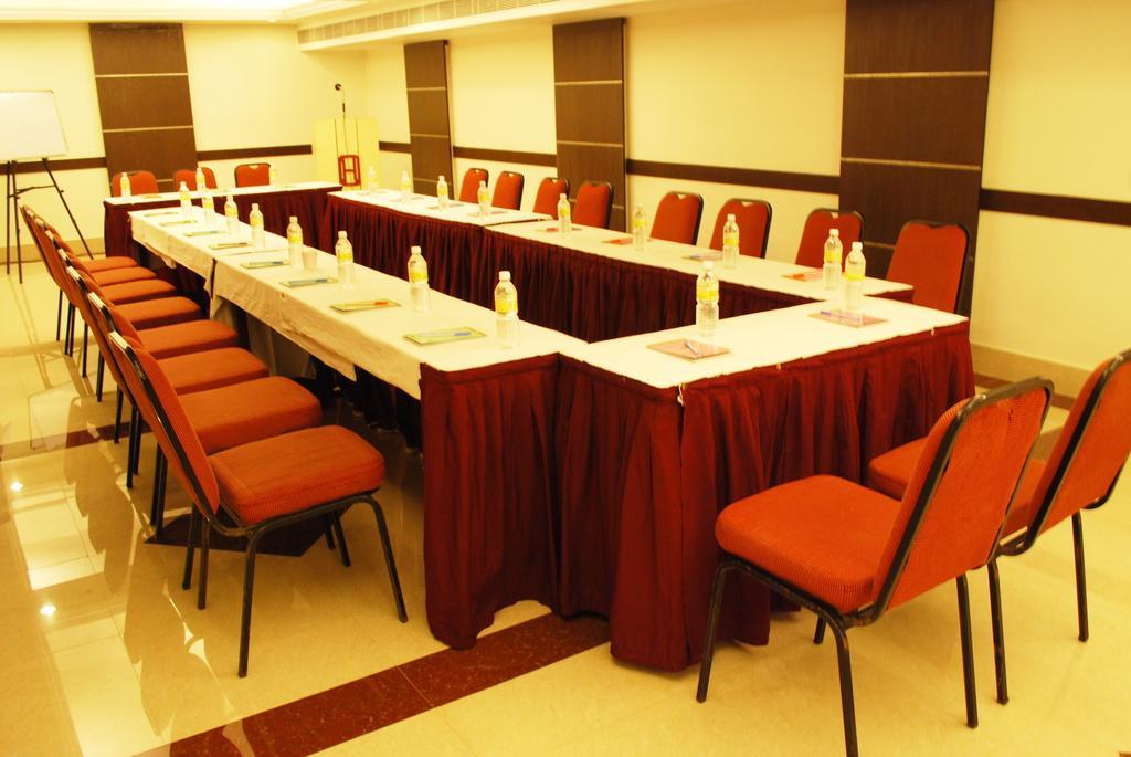 Hotel Pandian Chennai Exterior photo