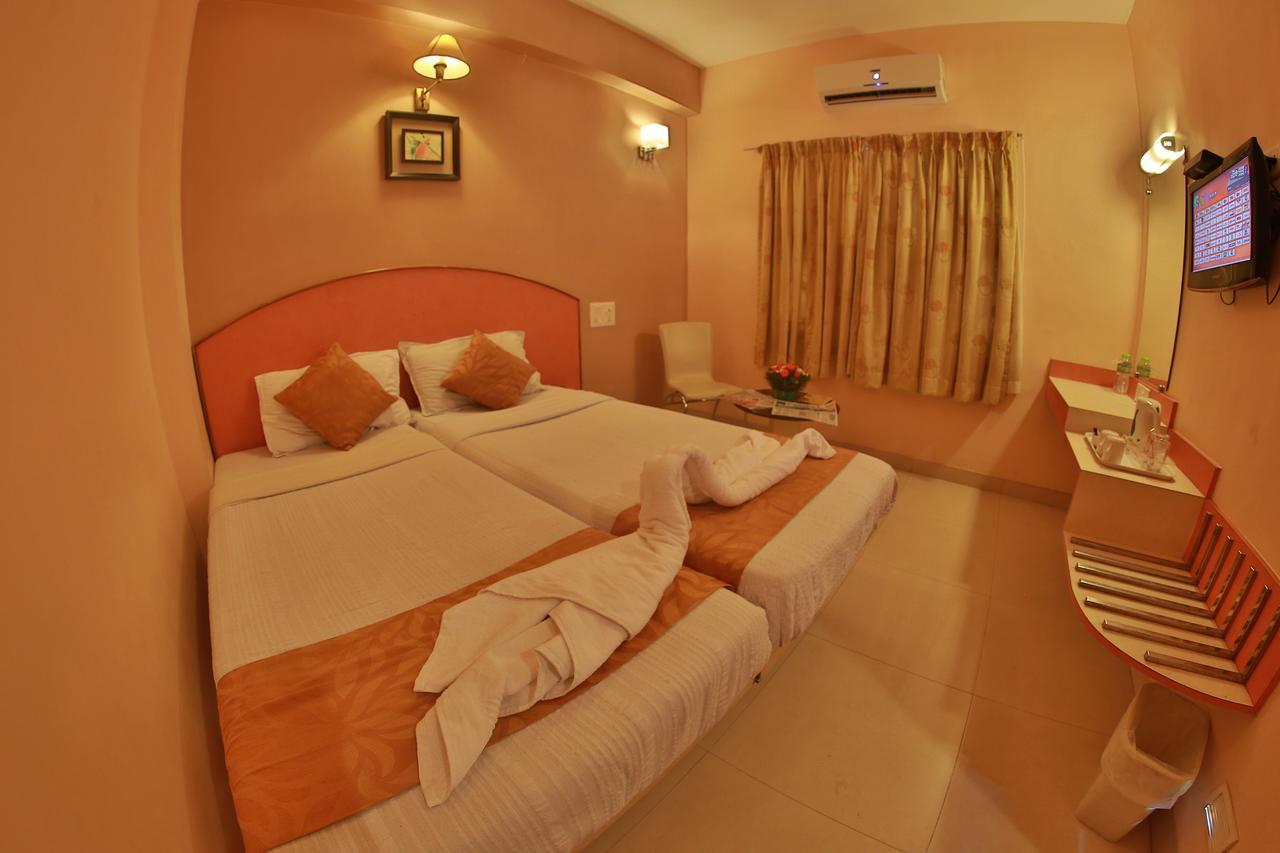 Hotel Pandian Chennai Exterior photo