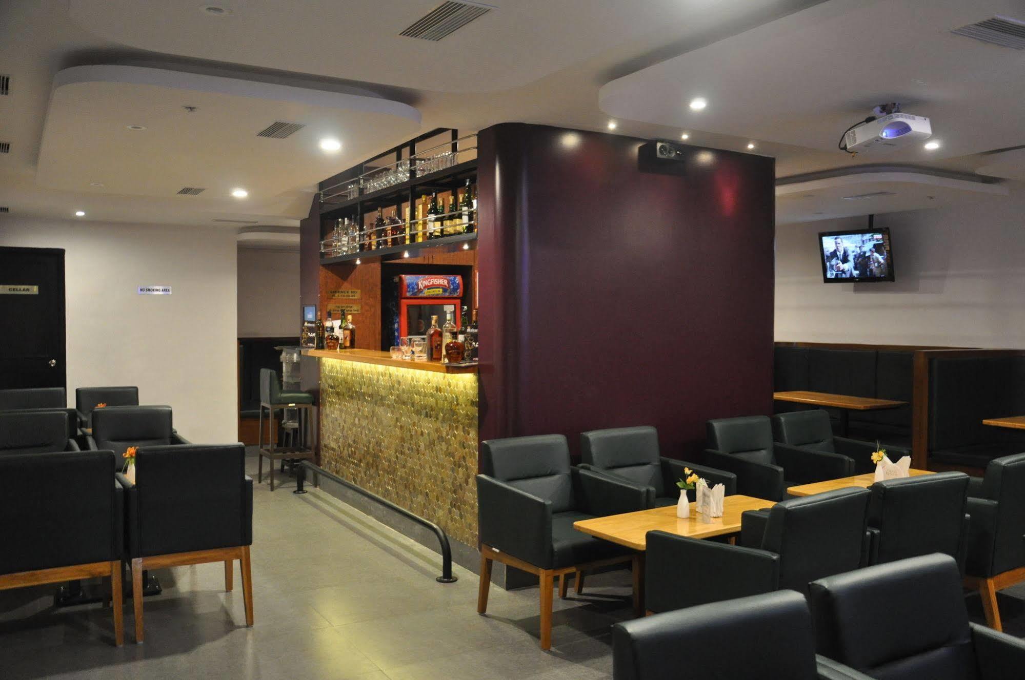 Hotel Pandian Chennai Exterior photo